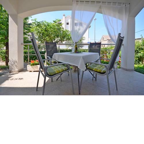 Apartment Radenka