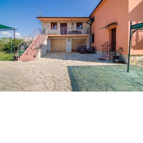 Apartment Raul