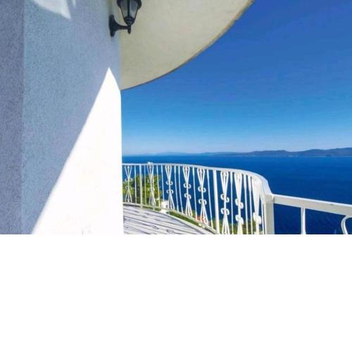 Apartment Rio 2 with sea view, free parking, wifi