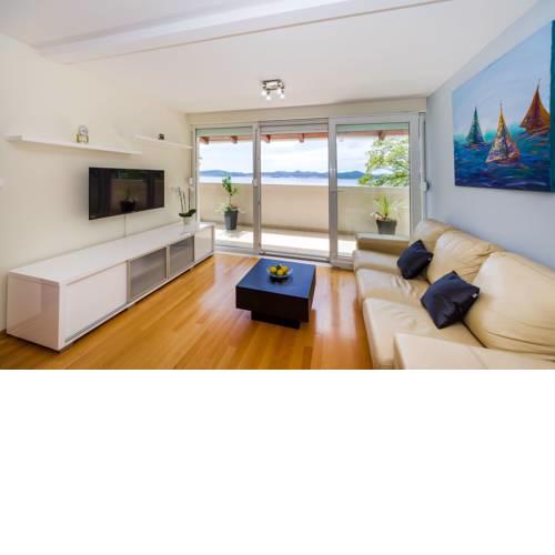 Apartment Riva with Sea view