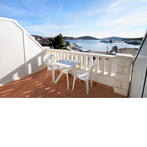 Apartment Rogoznica 1087d