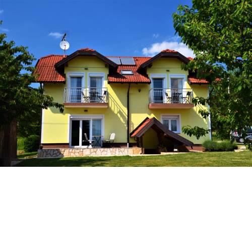 Apartment & Rooms Arija