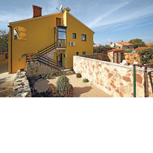 APARTMENT ROZA-800M FROM THE BEACH