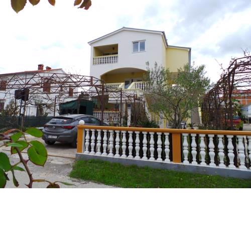 Apartment Sabunike 1