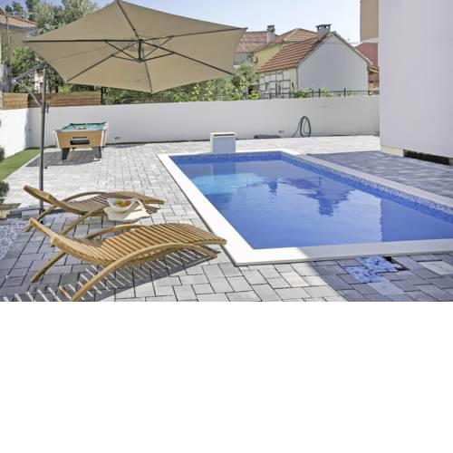 Apartment Salona