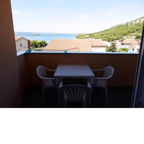 Apartment Sea View Šarić