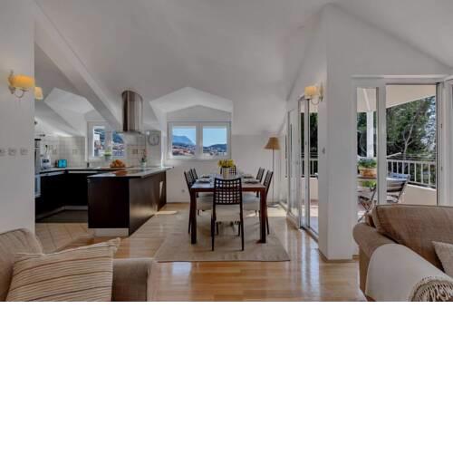 Apartment Sea breeze Makarska