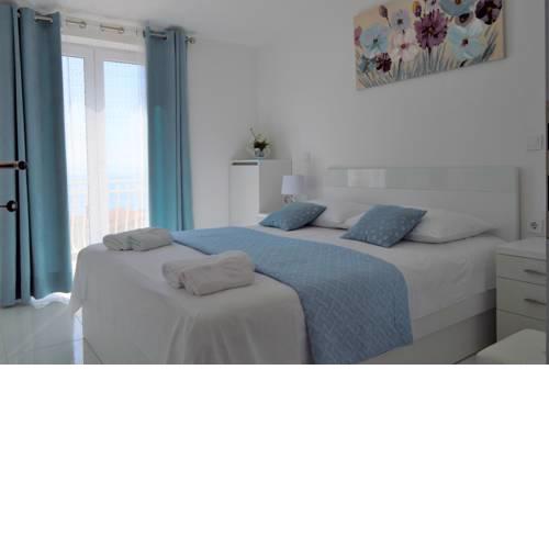 Apartment Sea