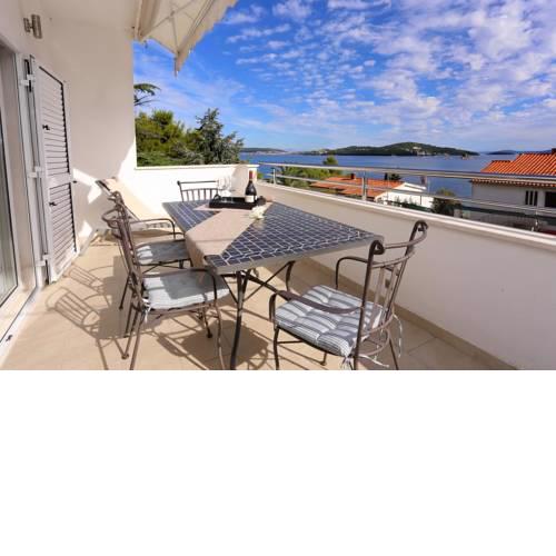 Apartment Seget Vranjica 10328a