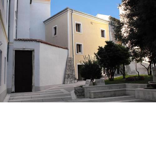 Apartment Senj 5570a