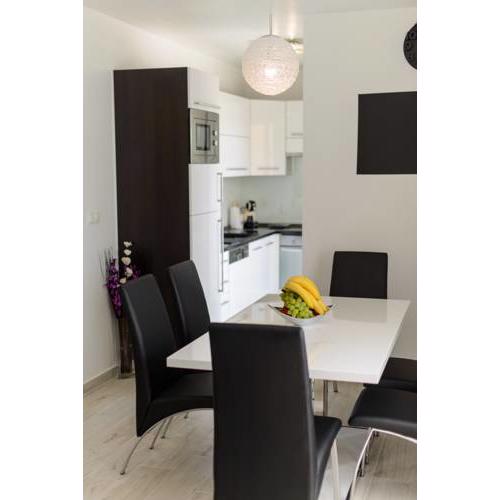 Apartment Silver