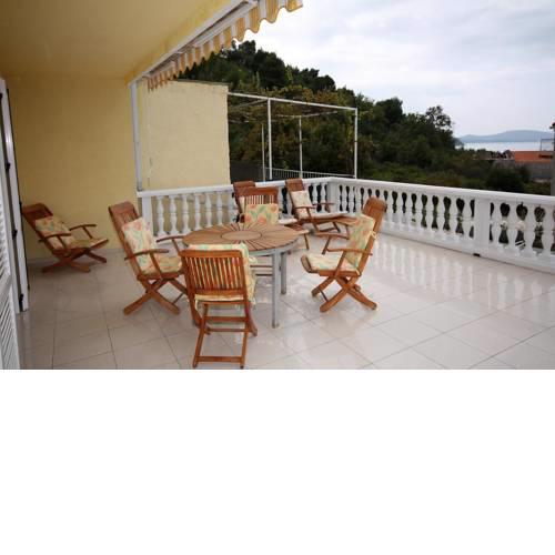 Apartment Slano 3183a