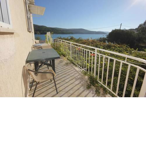 Apartment Slano 8737a