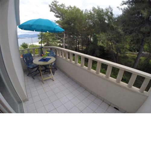 Apartment Slatine 1098a