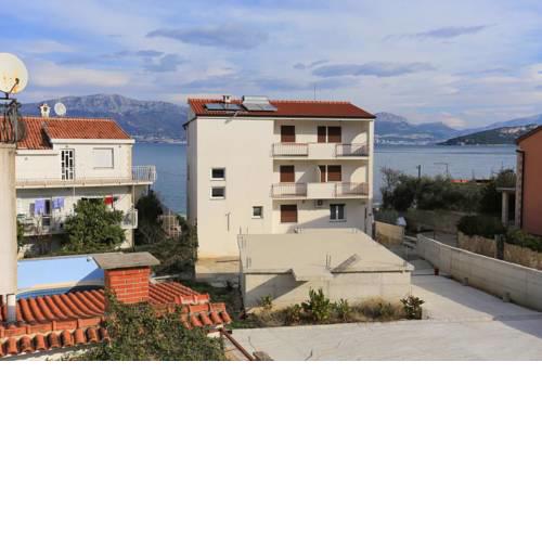 Apartment Slatine 14541c