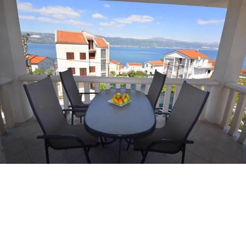 Apartment Slatine 15311b