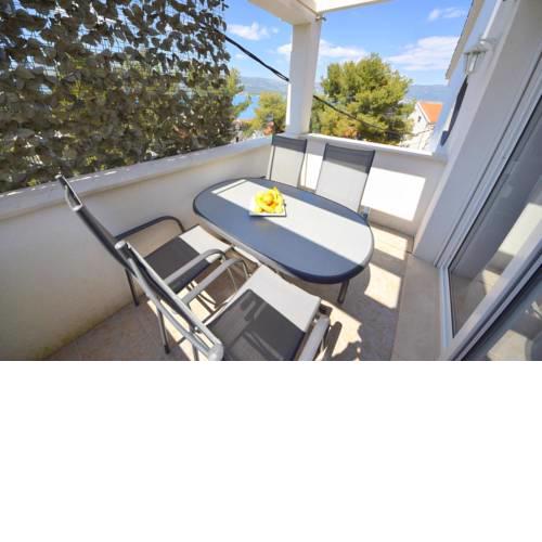 Apartment Slatine 15311c