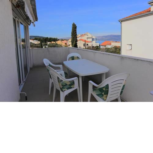 Apartment Slatine 16345a