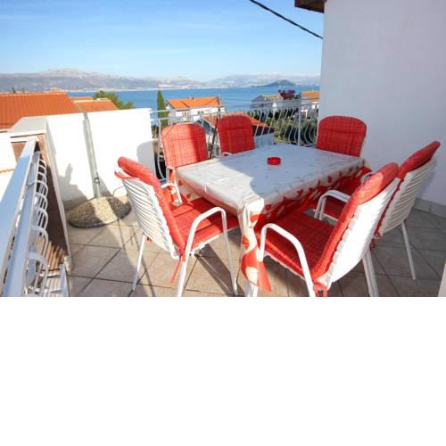 Apartment Slatine 2039c