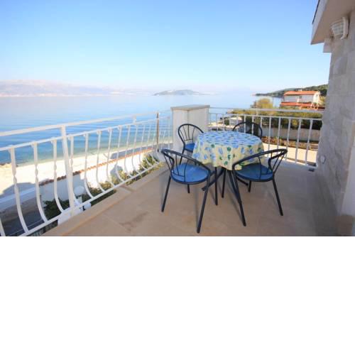 Apartment Slatine 7512b