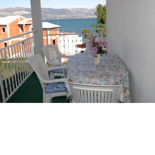 Apartment Slatine 972b