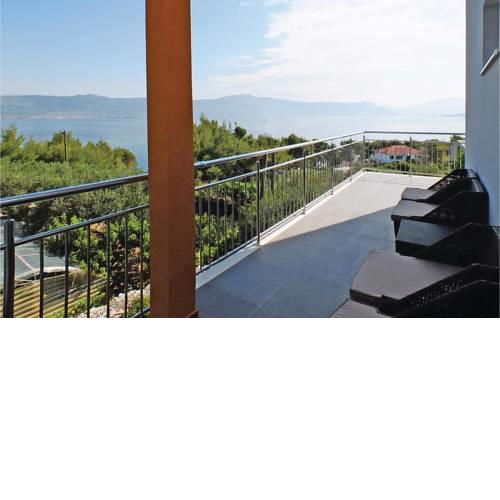 Apartment Slatine with Sea View 08