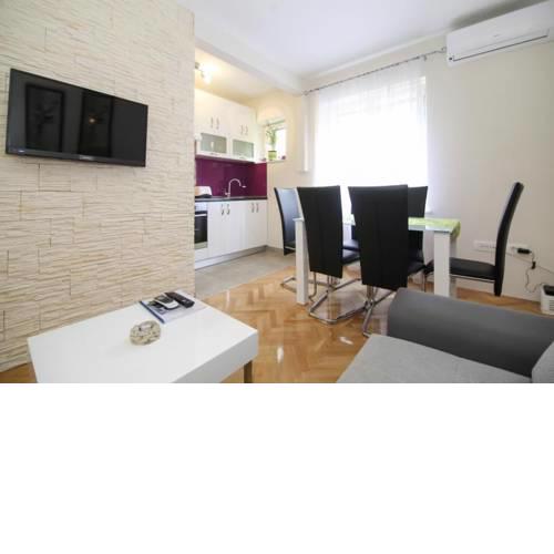 Apartment Snjezanal