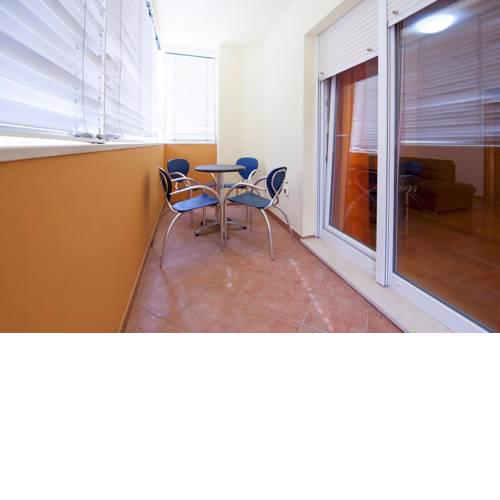 Apartment Split 11623b
