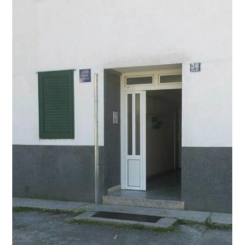 Apartments with a parking space Split - 11726