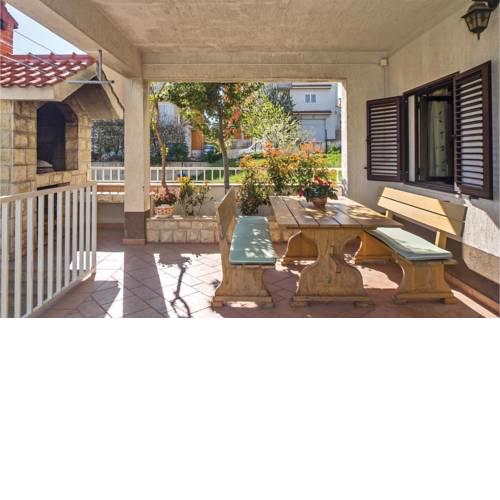 Apartment Split 1