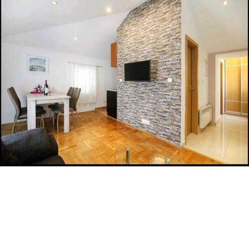 Apartment *SPLIT CENTER *