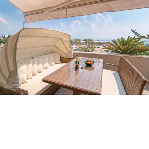 Apartment Split with Sea View 04