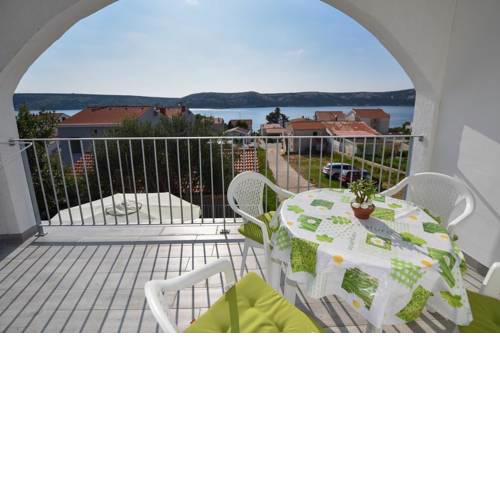 Apartment Stara Novalja 235b