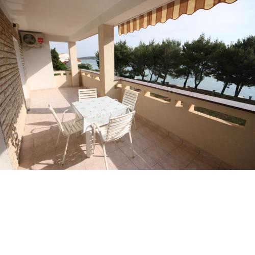 Apartment Stara Novalja 6375a