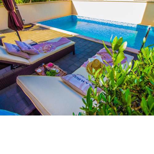 Modern Apartment in silo with Private Swimming Pool