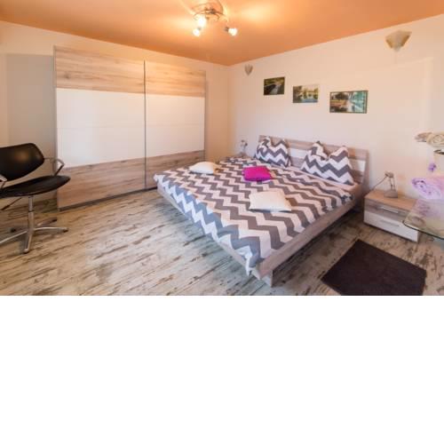 Apartment Stipe