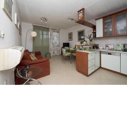 Apartment Sunny Side Up
