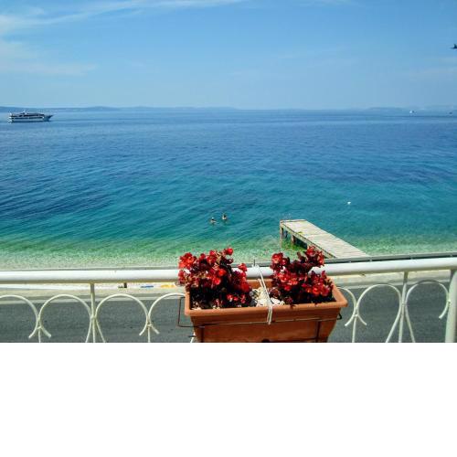 Apartment Sunshine Mali Rat-Omis
