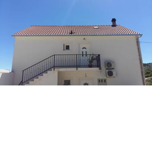 Apartment Sutivan 17750a