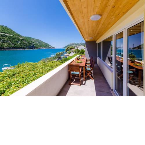Apartment Three Olives Sea View 4+2
