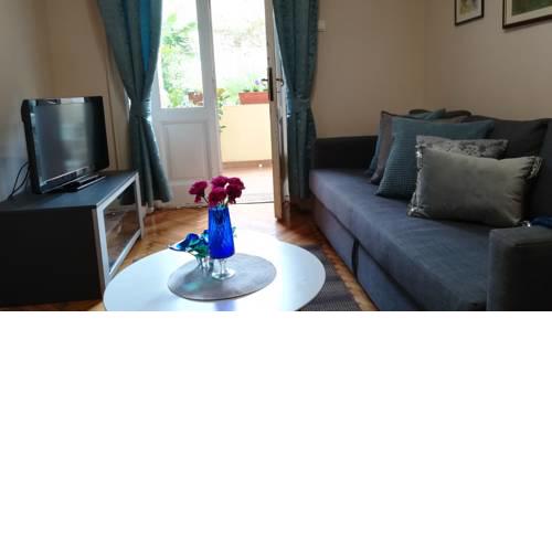Apartment Tina (near the sea, Opatija center, free private parking)