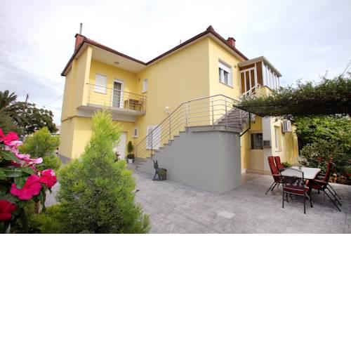 Apartment Tinel