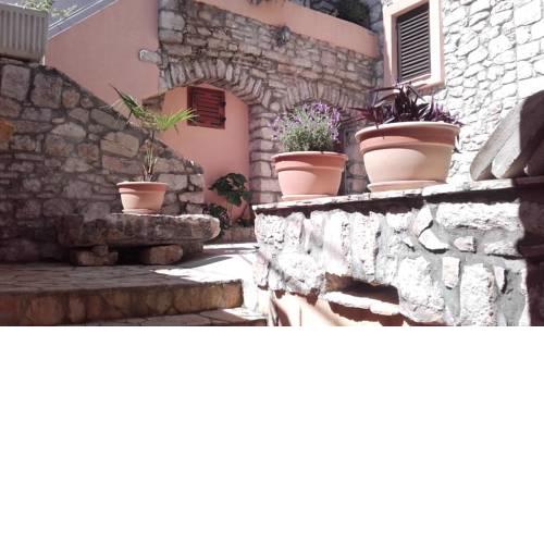 Apartment Tisno-Lujini Dvori