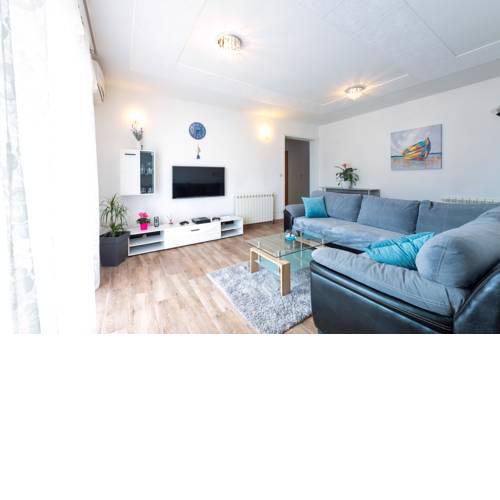 Apartment with 3 bedrooms and jacuzzi on rooftop