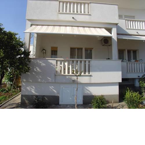 Apartment Tomy