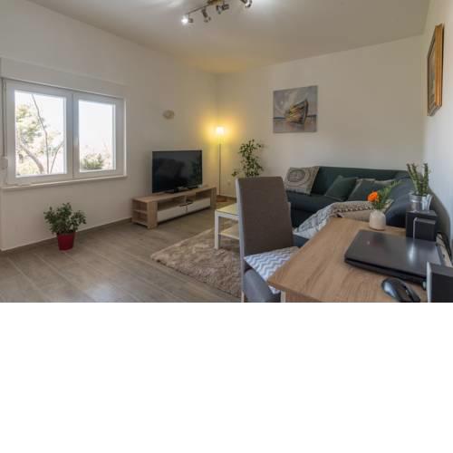 Apartment Okrug Gornji - Trogir with Sea View