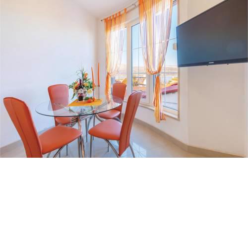 Apartment Trogir with Sea View 4