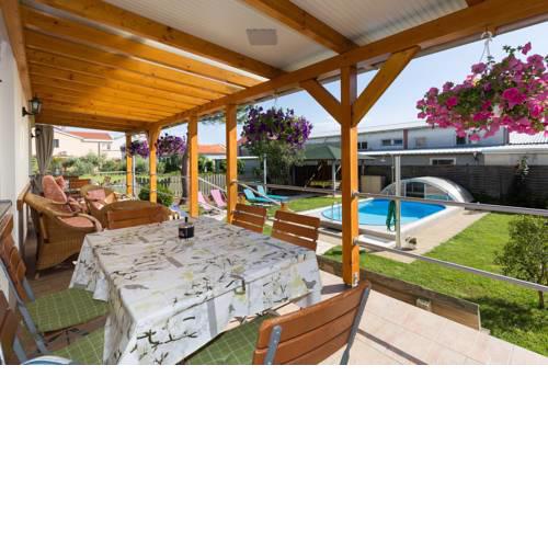 Apartment Twisting By The Private Pool