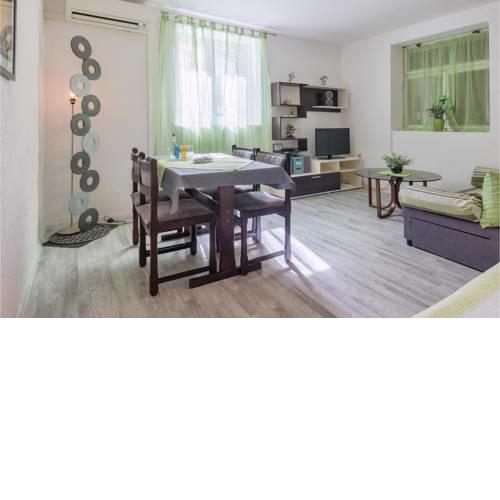 Apartment Urati III
