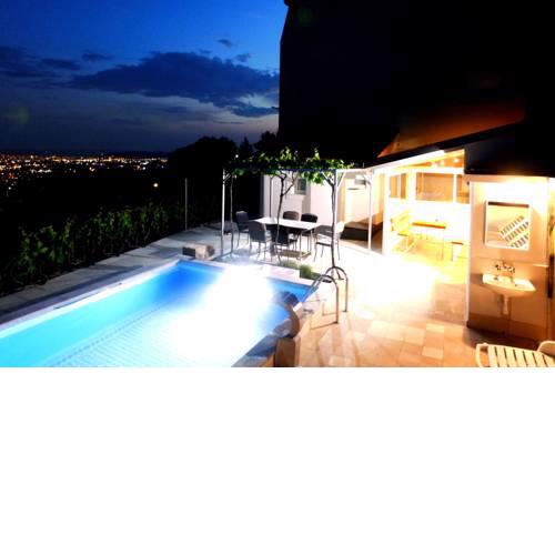 Villa Valenta-Klis near Split, heated pool & view